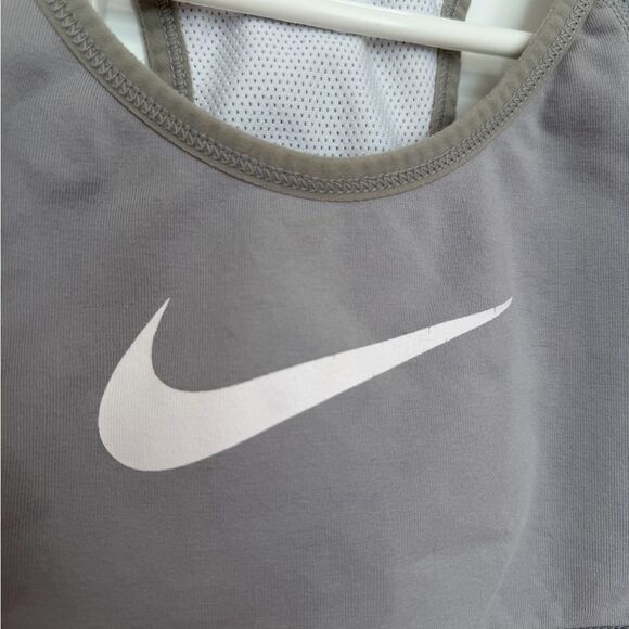 Nike DRI-FIT Swoosh Women’s Racerback Sports Bra Reversible Medium? Gray Cotton - Picture 2 of 8
